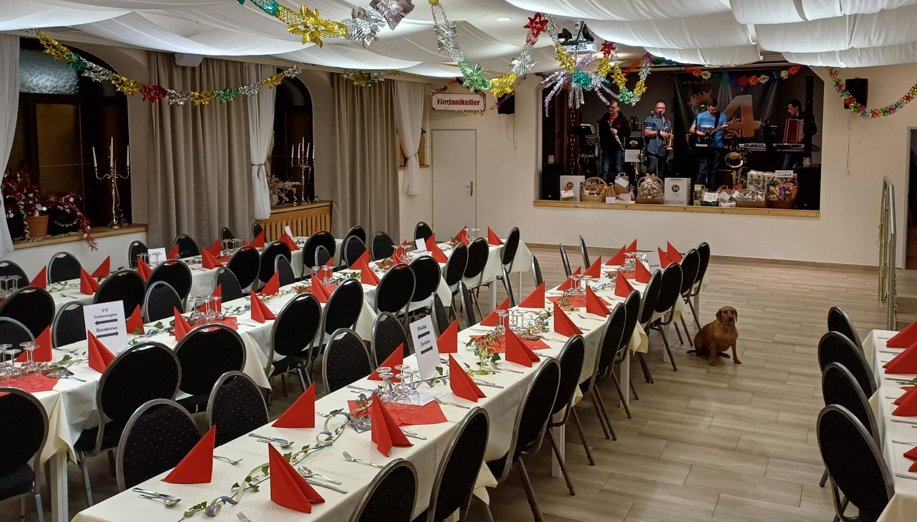 Festive dining room for company parties and birthday celebrations